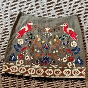 Embroidered skirt// impeccablepig